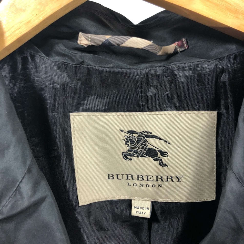 Classic Black Women's Trench Coat - Burberry - Picture 3 of 6